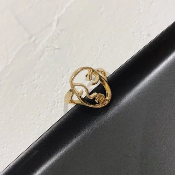n e w | gold line art ring | fem ring ✨ - Picture 2 of 8